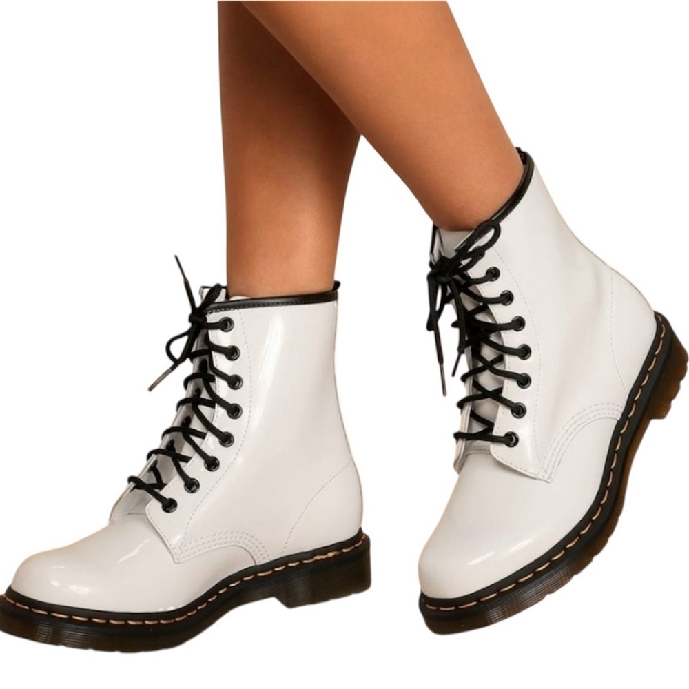 Doc Martens Women’s White Ankle Boots Size 5 - Picture 1 of 7